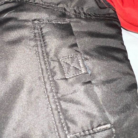 Carter’s 2 Piece Snowsuit - Picture 4 of 12